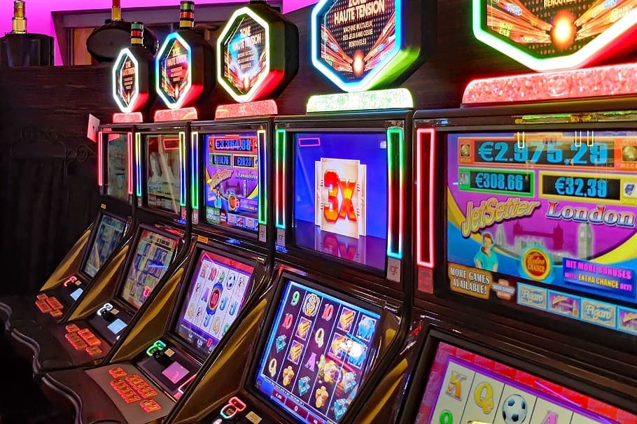 Mengapa PAKDE4D Lebih Unggul Dibanding Situs Togel Lain